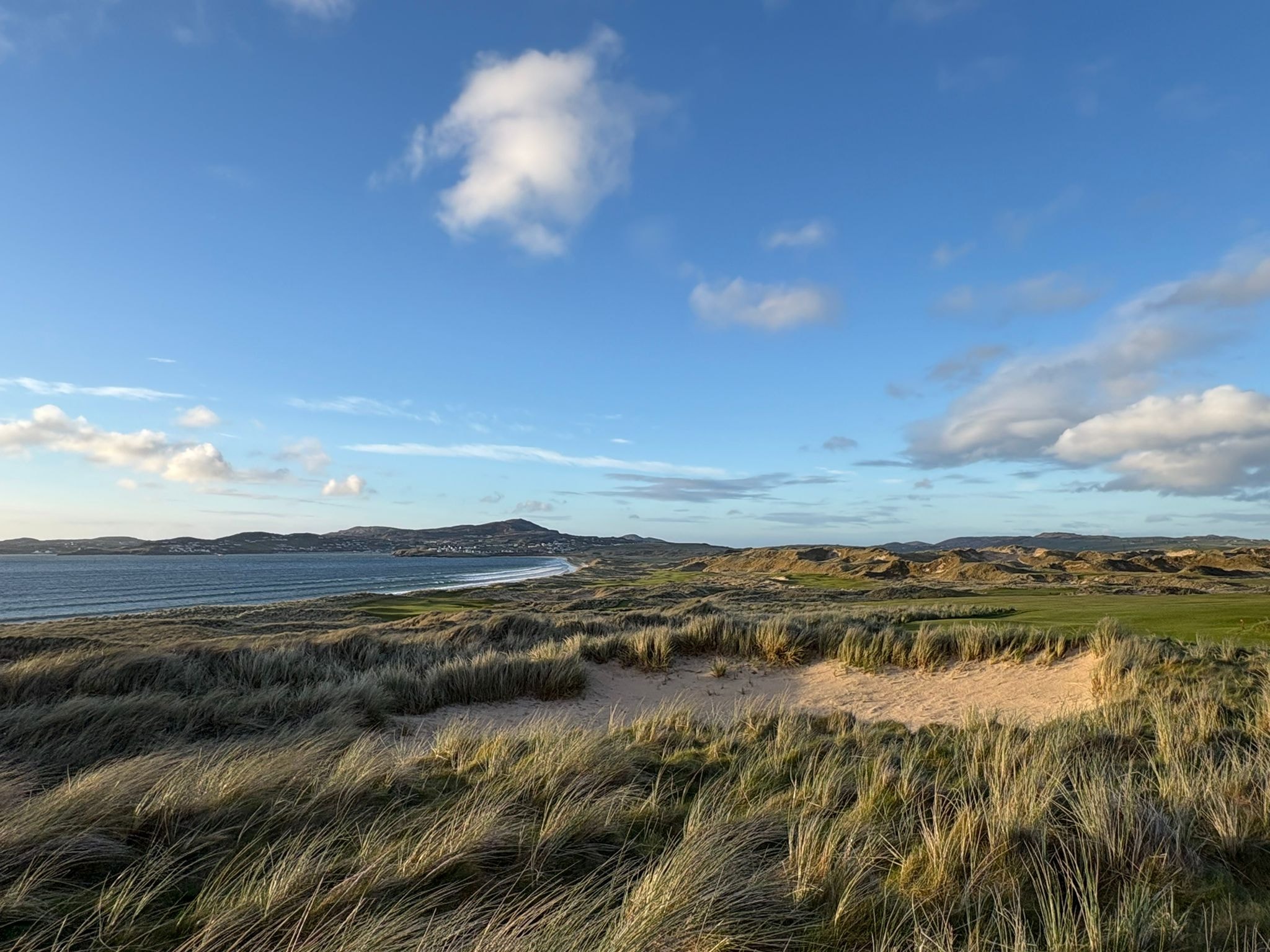Dramatic coastal links golf course in Donegal, Ireland